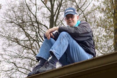 The Farmer sitting on the rooftop. The Farmer sitting on the rooftop.