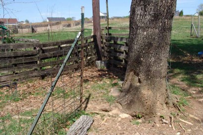 Opening for gate.