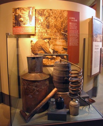 Oconaluftee Visitor Center still picture
